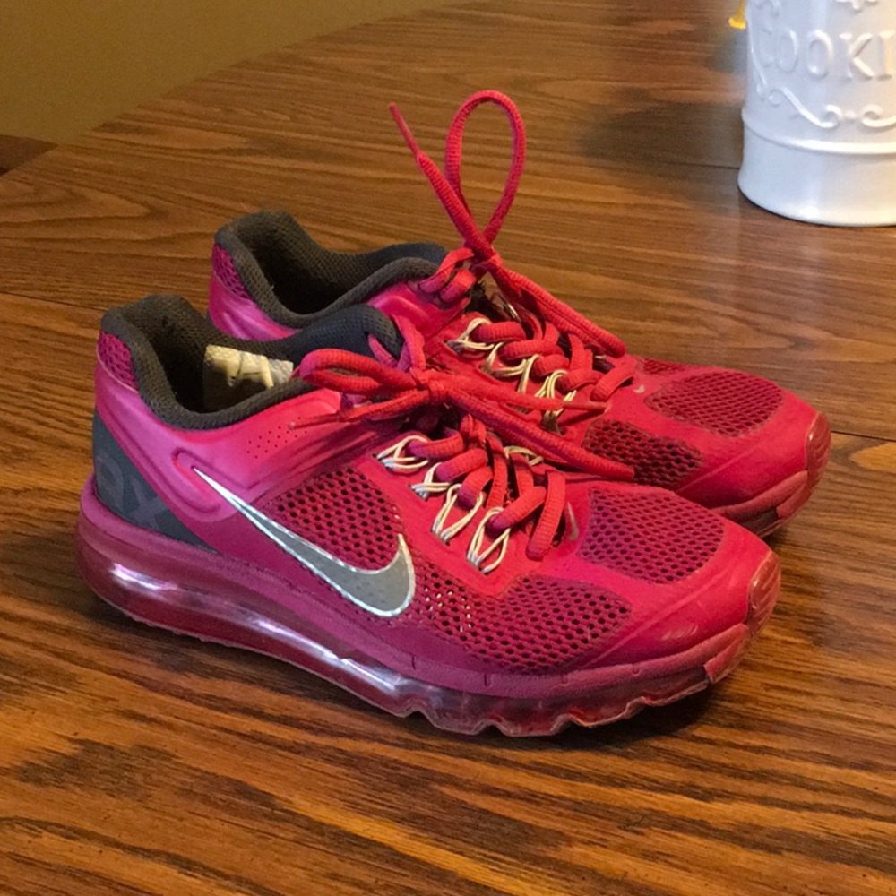 Women’s Nike Airmax size 7